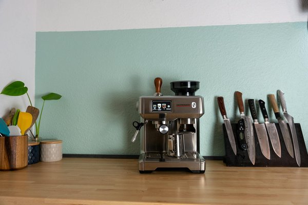 What Are the Key Factors in Choosing the Right Home in the UK?